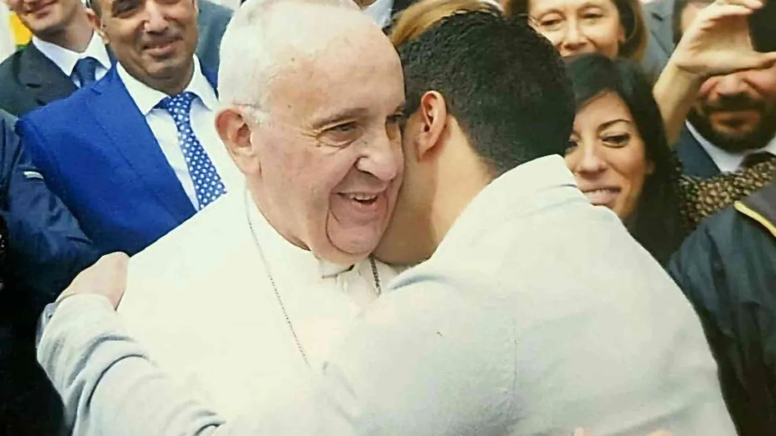 «Gli occhi di Francesco guardarono nei miei di assassino. E io fui salvo»