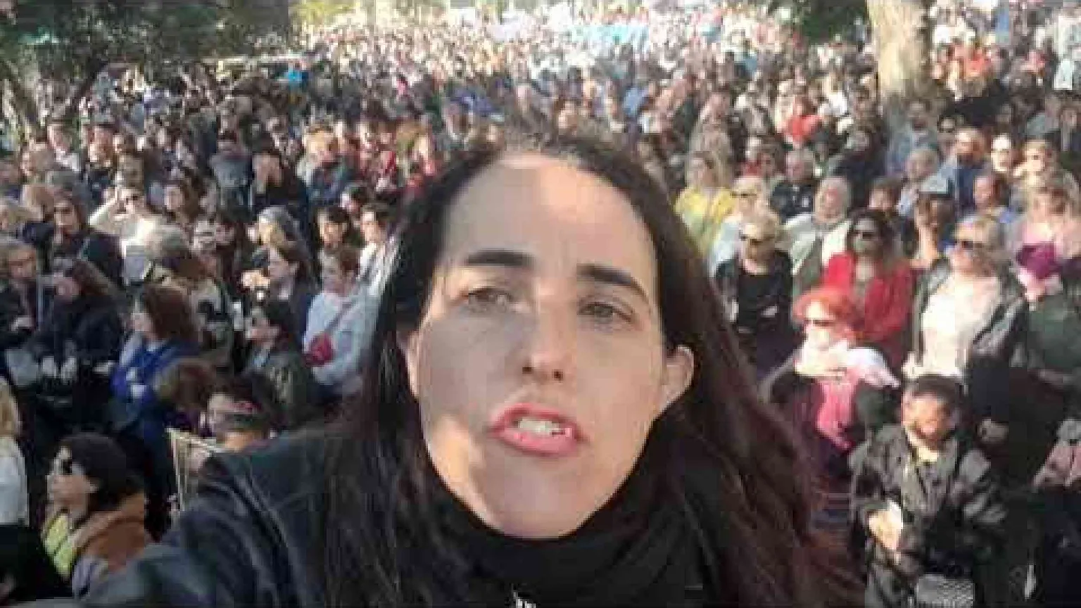 L'altro funerale a Buenos Aires: «Ora fai chiasso dal cielo, Francisco!»
