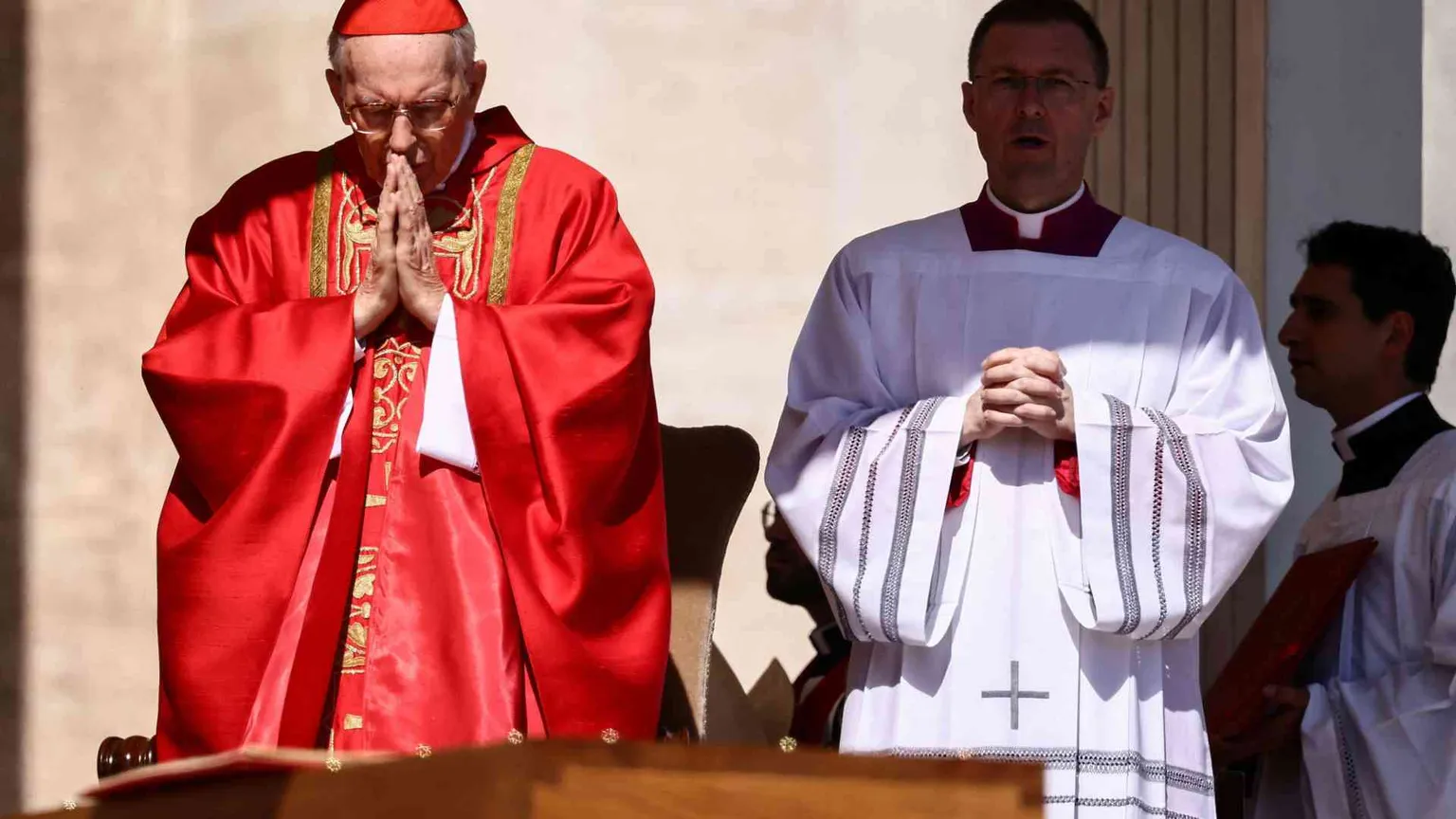 Ecco il testo integrale dell'omelia del cardinale Re