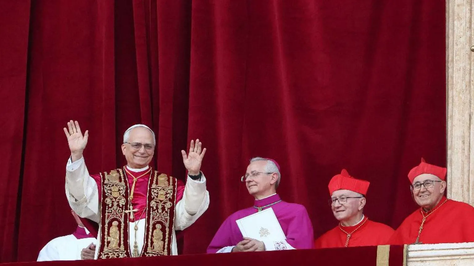 Parolin: serenità equilibrio rispetto, pacatezza le virtù di papa Leone