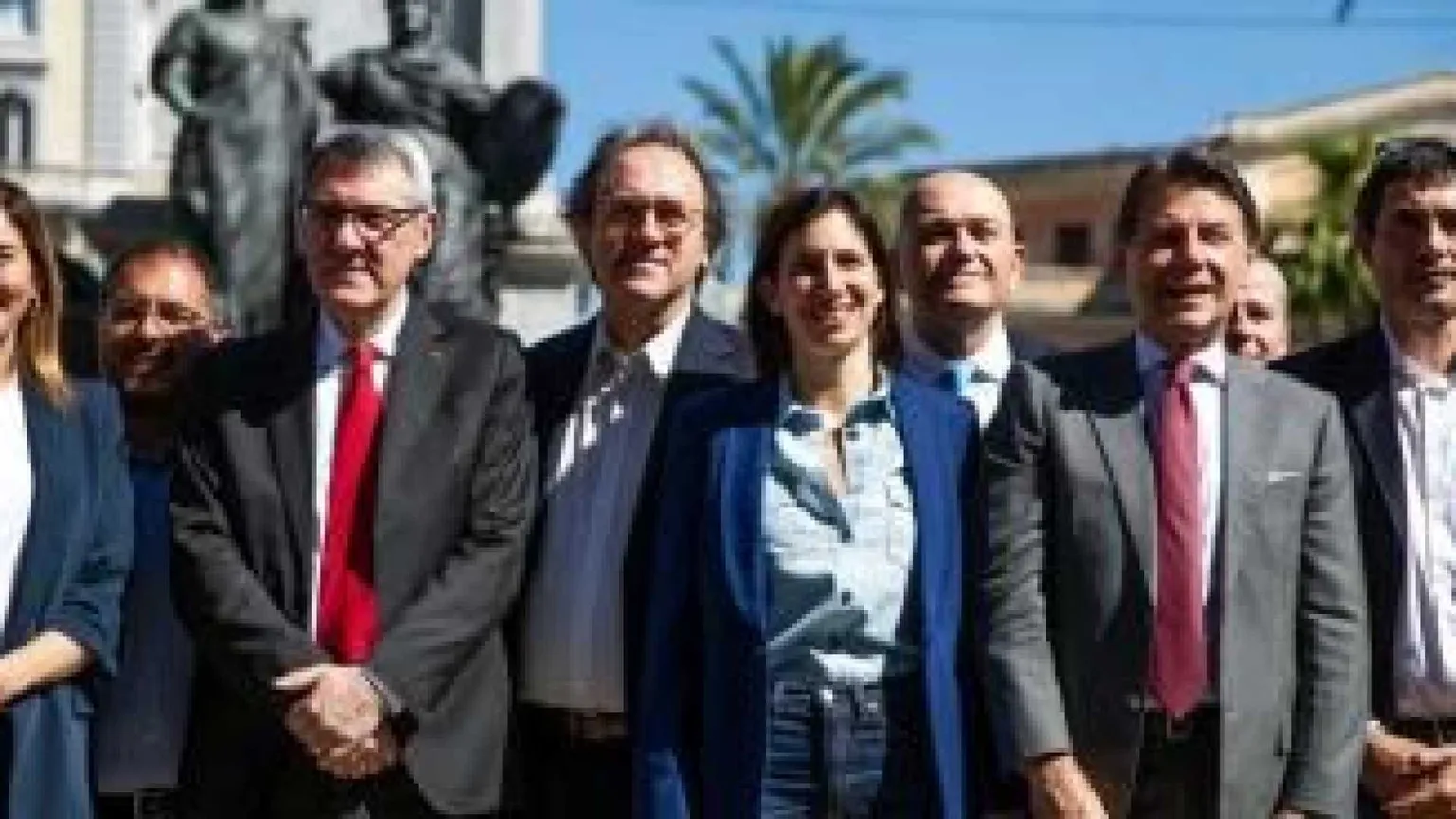 Referendum, opposizioni in piazza contro l'invito del governo all'astensione