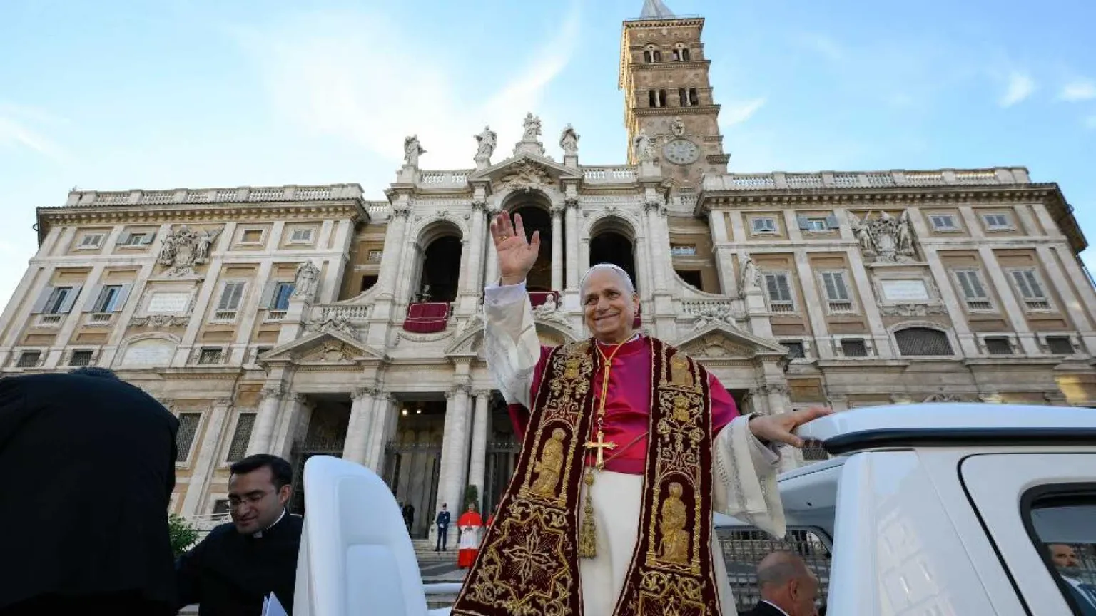 Papa Leone abbraccia Roma: «Sono romano. La Chiesa? Tenerezza e ascolto»