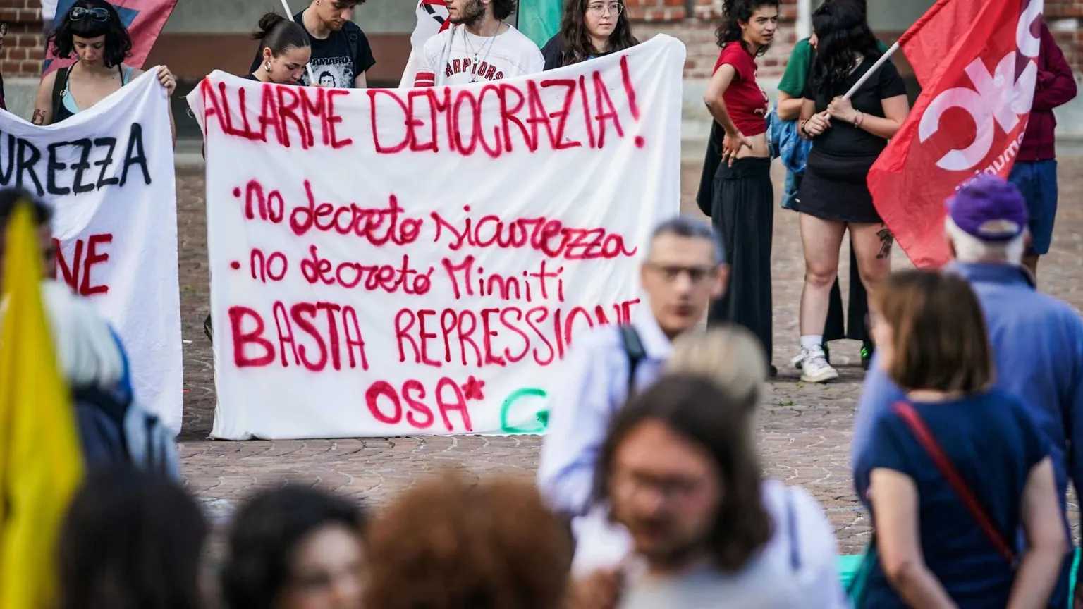Passa la fiducia sul dl sicurezza. Cosa contiene e perché provoca proteste