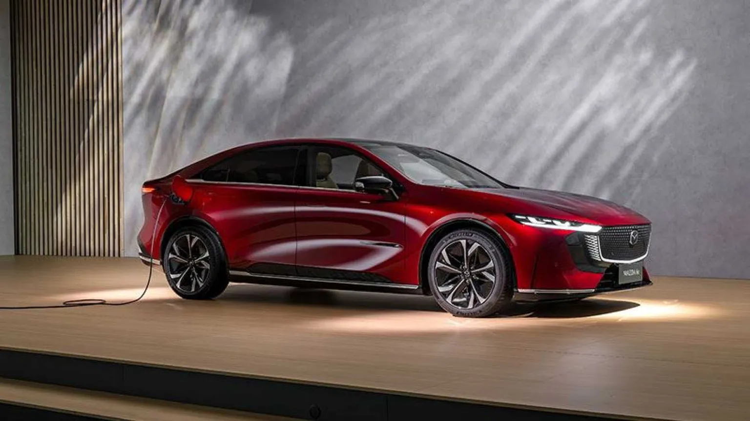 Mazda 6e, l'unica elettrica che regala tre anni di ricarica gratuita