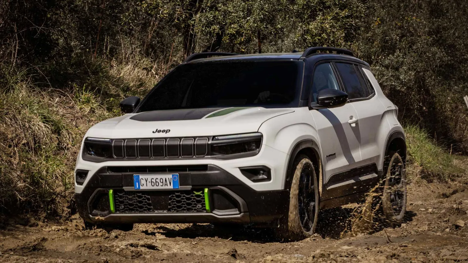 Jeep Avenger 4xe, ecco perchè la trazione integrale ha ancora un senso