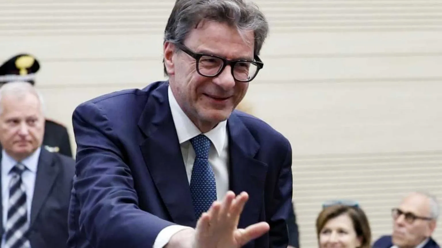 «Meno tasse al ceto medio». Torna l'annuncio, ma nel governo non c'è accordo
