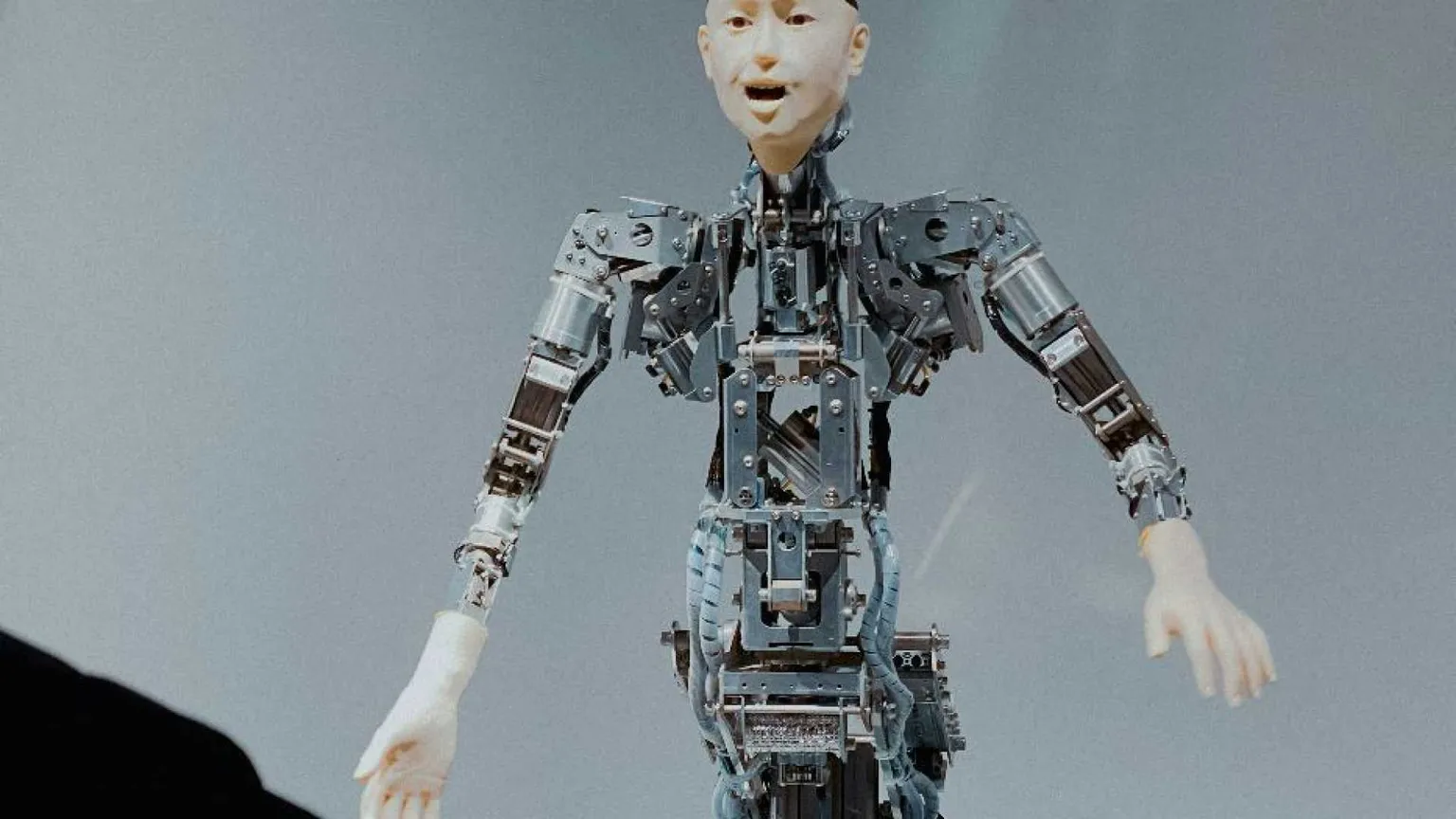 Così la pelle elettronica conferirà agli androidi il tocco umano