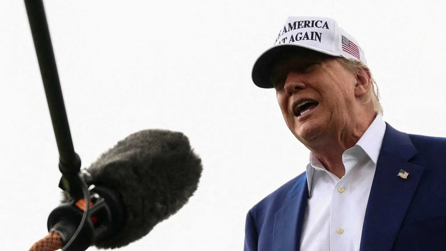 Trump lancia «l'ultimo ultimatum». E l'Iran smentisce negoziati