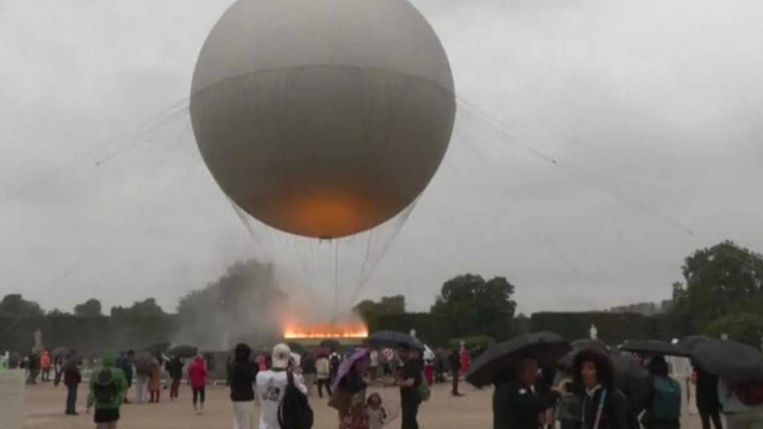 Il braciere torna a Parigi. Diventerà un altro simbolo della Ville Lumière?