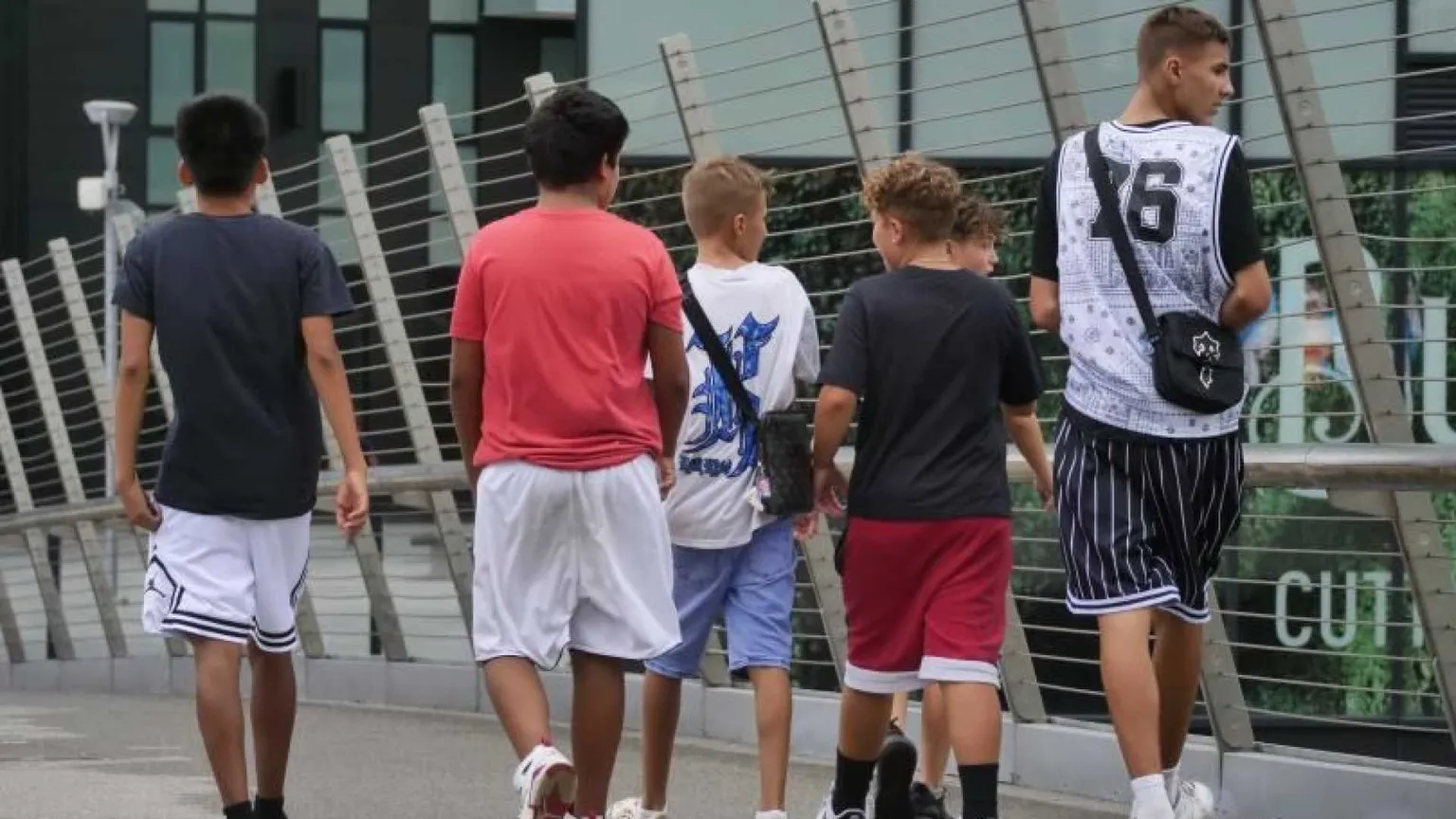 C'è un allarme bullismo tra i giovani e gli stranieri sono i più presi di mira