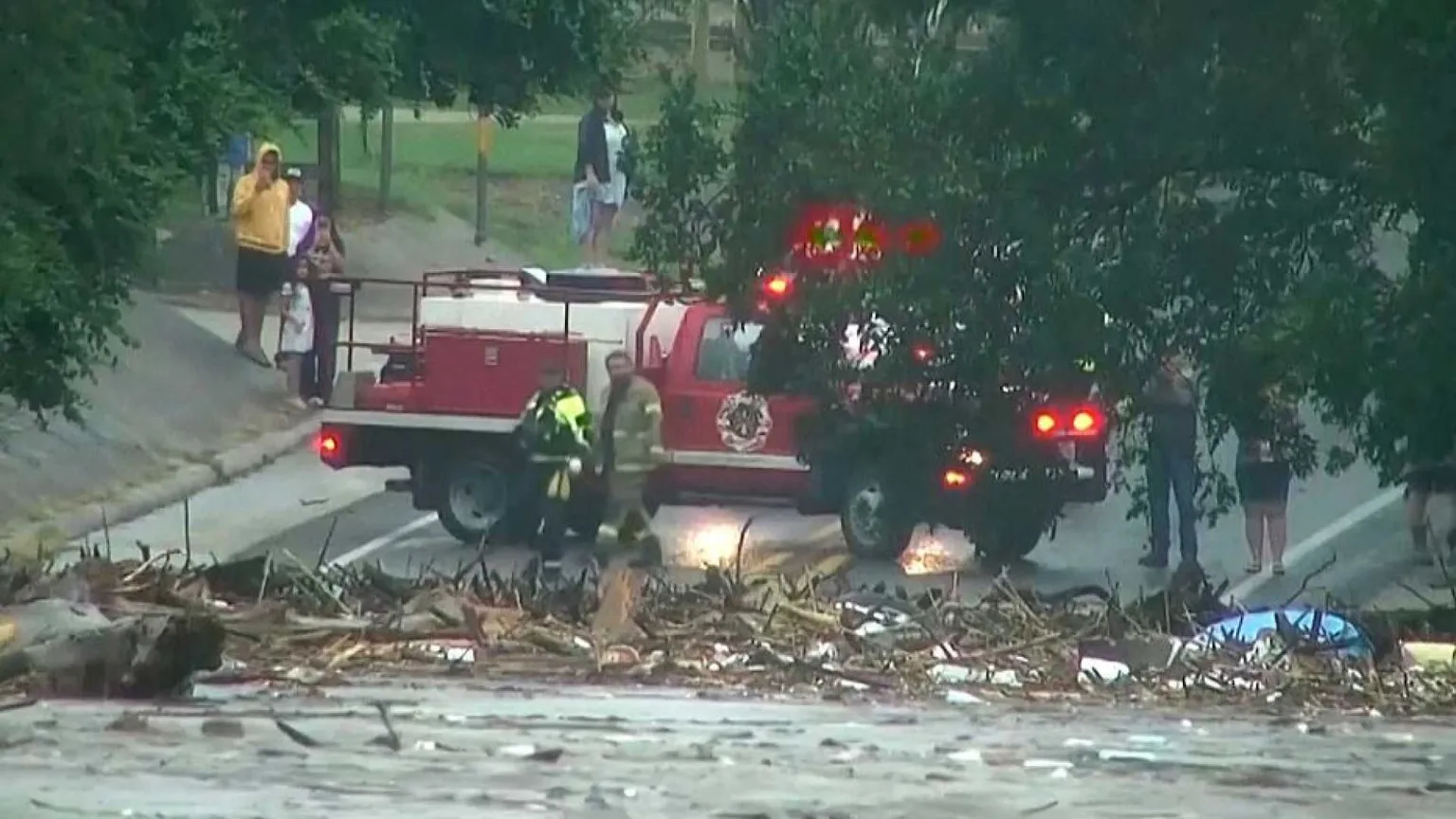 Alluvioni in Texas: 13 morti e 23 dispersi (anche bambini)