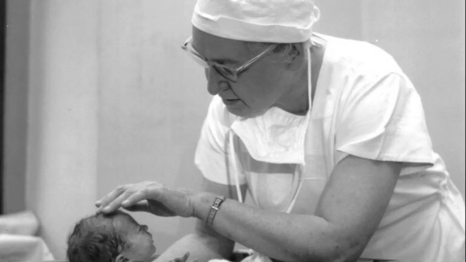 Virginia Apgar, la pediatra che continua a salvare neonati col suo “Indice”