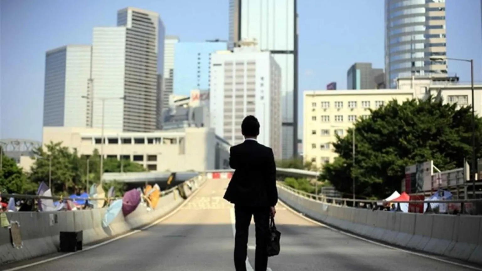 Ecco come contrastare la solitudine lavorativa