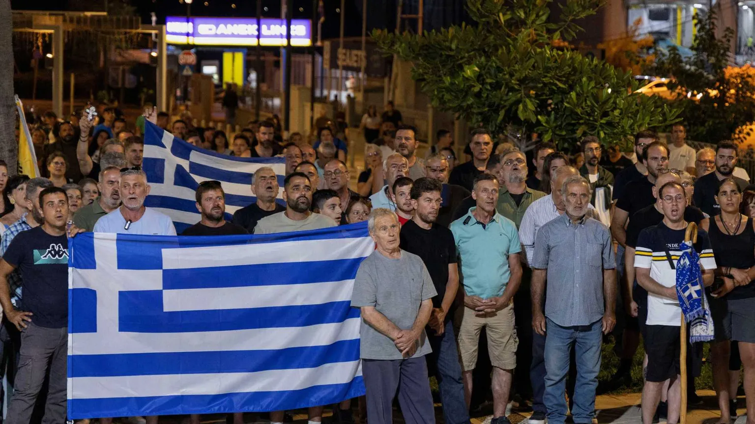 La Grecia ha sospeso il diritto d’asilo e le Ong dicono addio al Paese