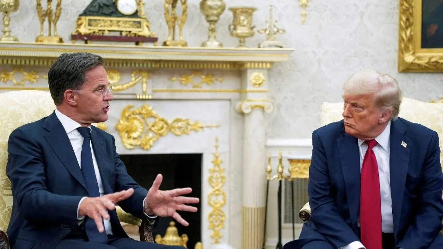 Le armi a Kiev, il penultimatum a Putin: Trump prende tempo sulla guerra