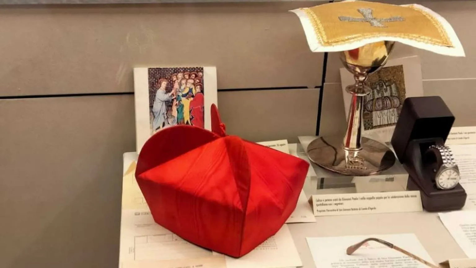L'incredibile storia della berretta cardinalizia di Luciani