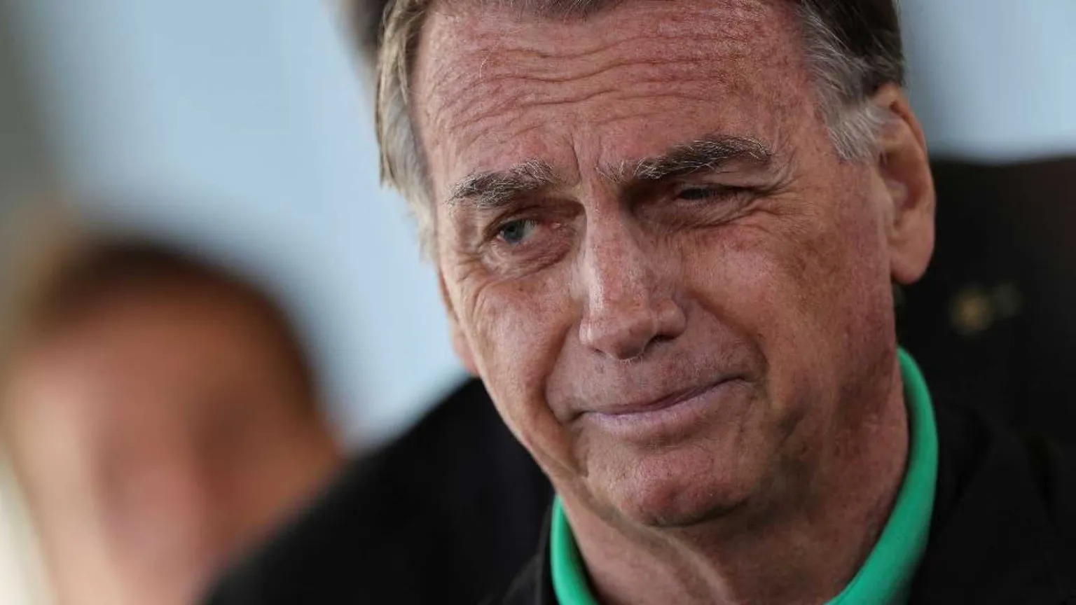 Imposto il braccialetto elettronico all'ex presidente Bolsonaro