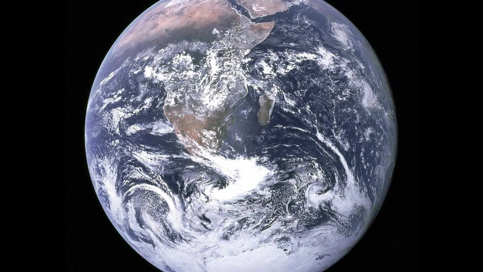 La Terra sta girando sempre più velocemente. Ecco quali sono gli effetti