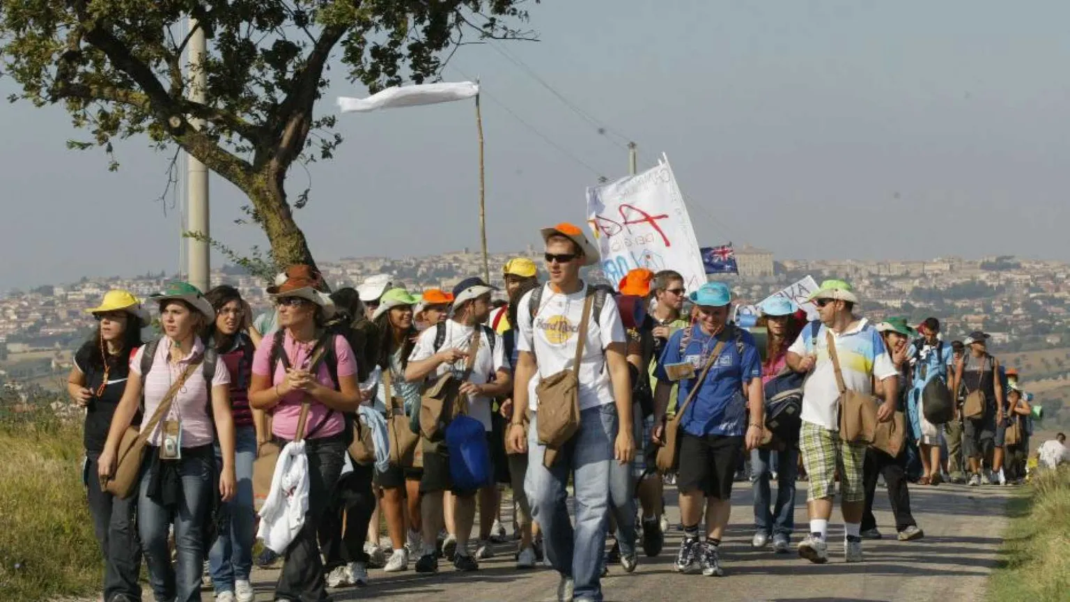 Giovani, tutte le strade portano al Giubileo
