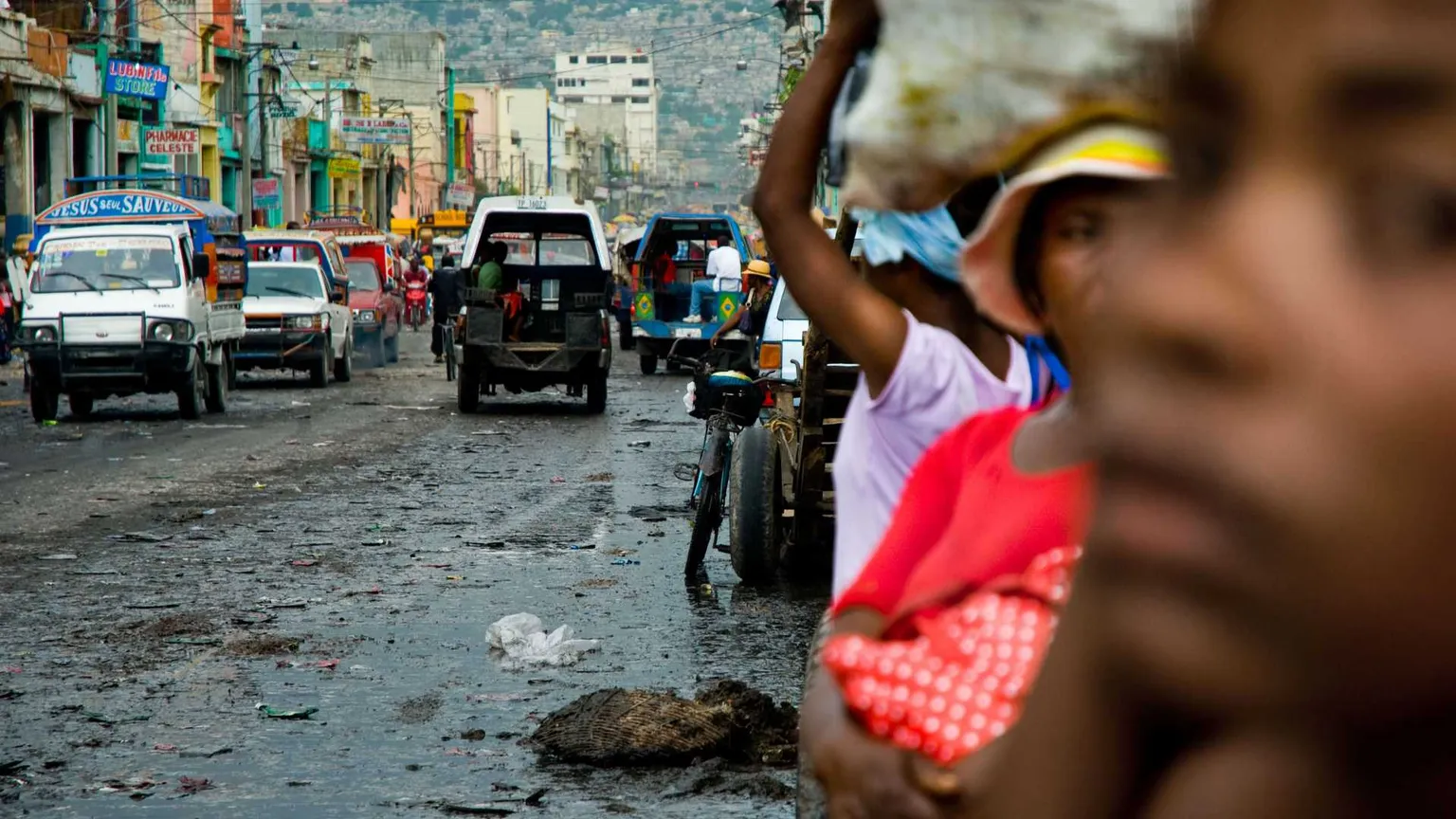 Reinventarsi per narrare l'orrore: ad Haiti la creatività è resistenza