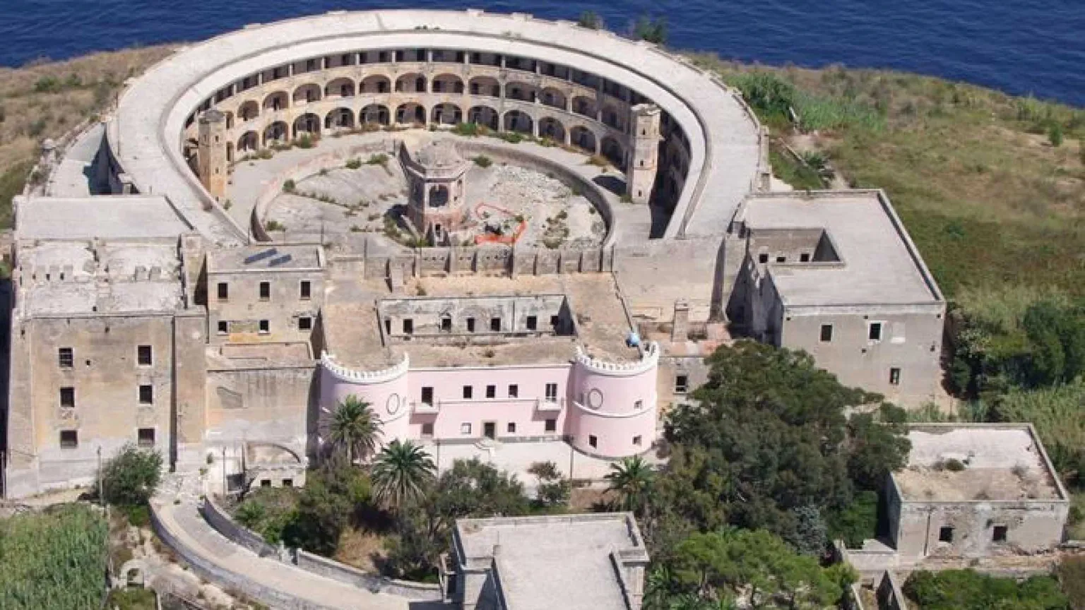 Ventotene, l'ex carcere di Pertini diventa un luogo della memoria