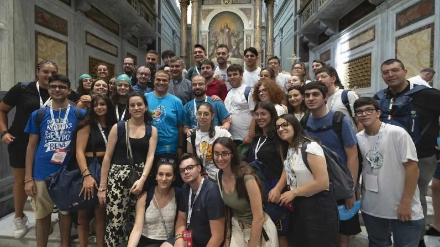 La «Professione di fede» dei giovani: insieme preghiamo per la pace