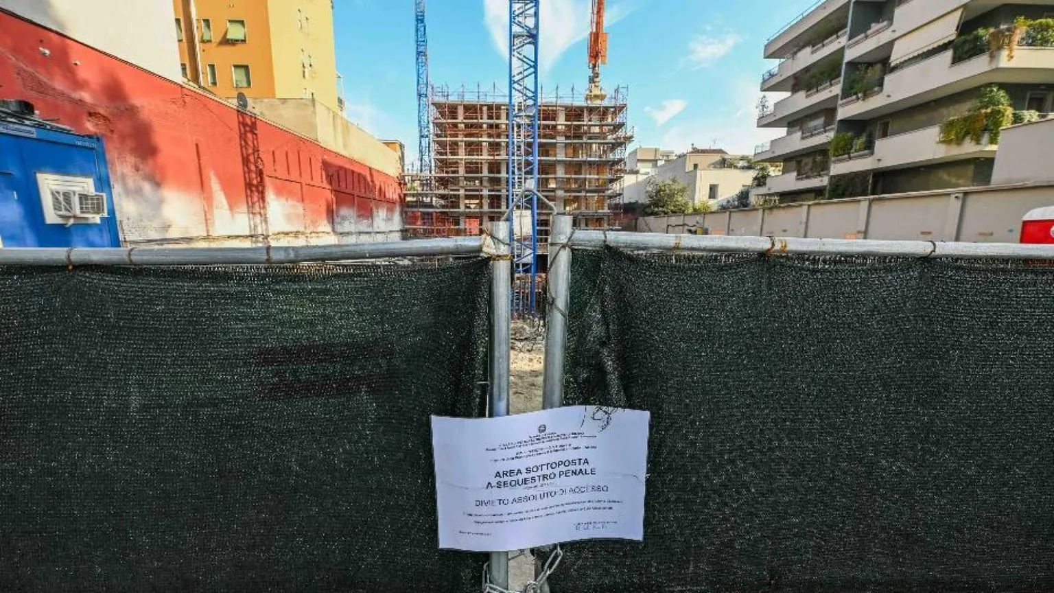 Milano, com'è nata l'inchiesta e la mappa dei cantieri sospesi