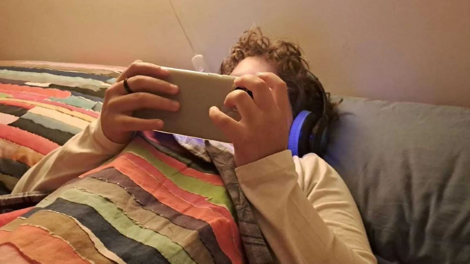 Social agli under 16? Anche la Germania si interroga se vietarli