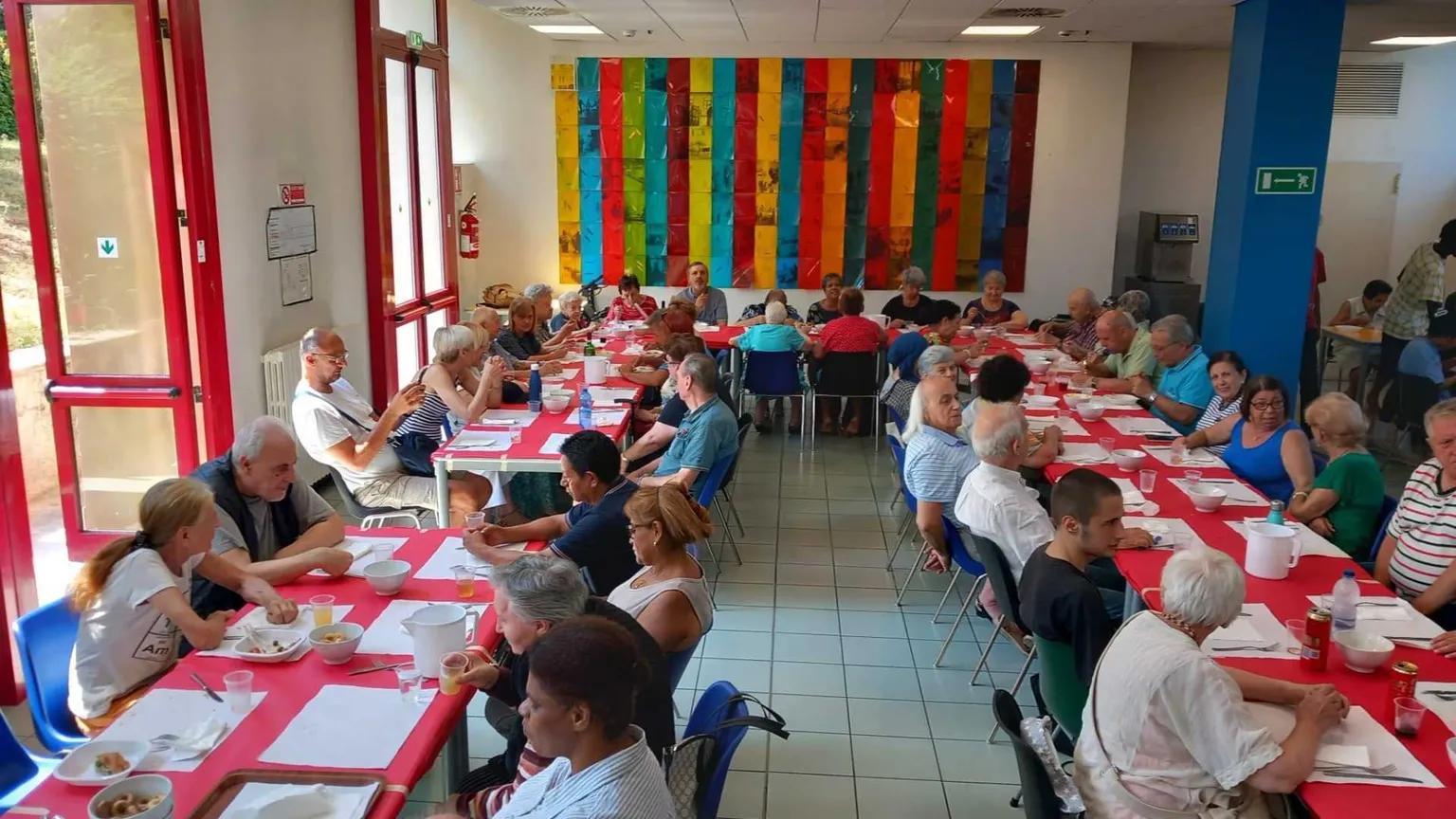 Ferragosto accende la solidarietà: solitudine all’angolo