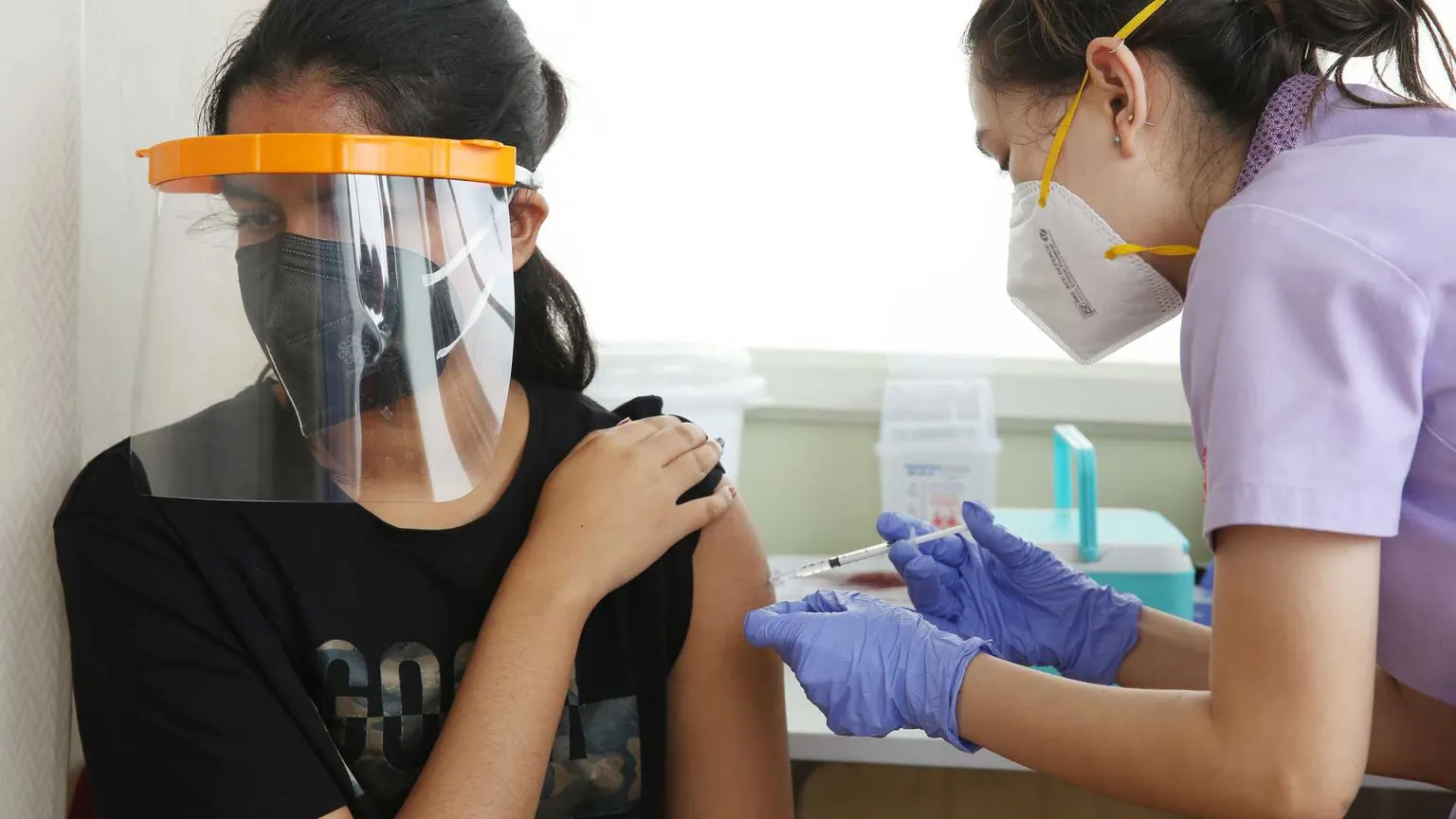 Scienza e vaccini non sono opinioni: quando lo insegneremo a scuola?