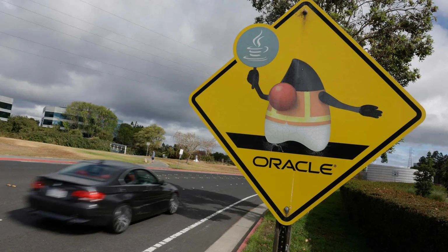 La corsa all'oro dell'IA: accordo da 300 miliardi tra OpenAI e Oracle