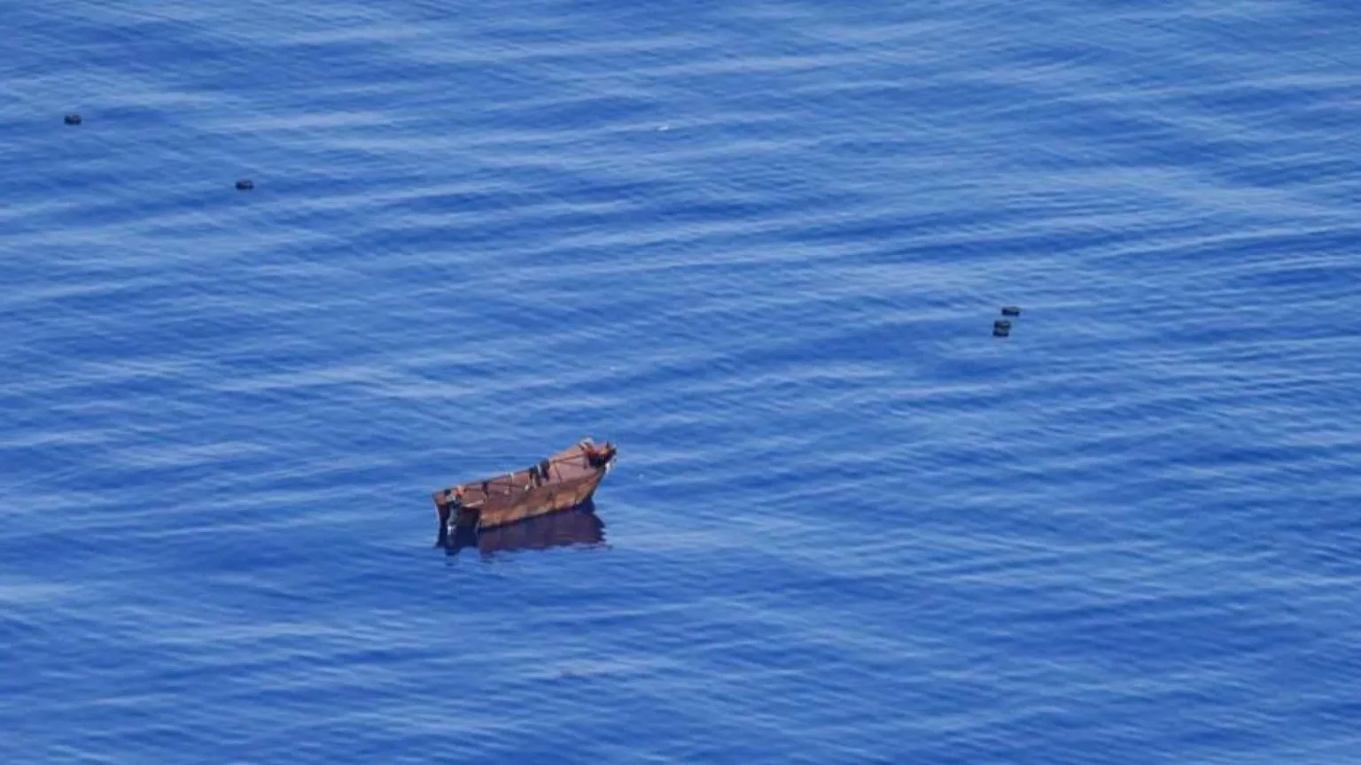 Naufragio al largo di Lampedusa, una donna morta e una dispersa