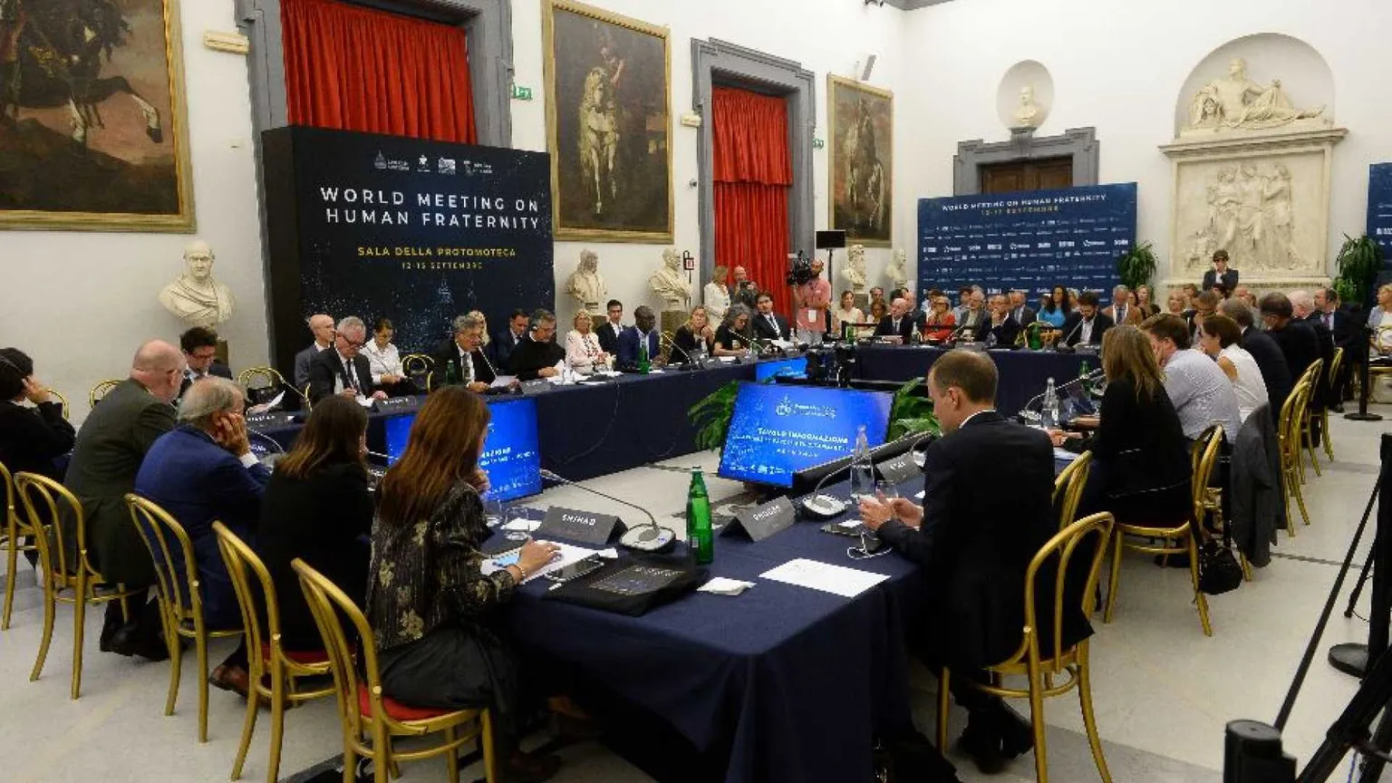 Cura, dono, fiducia: i tre punti fermi del Papa per un'«alleanza dell'umano»