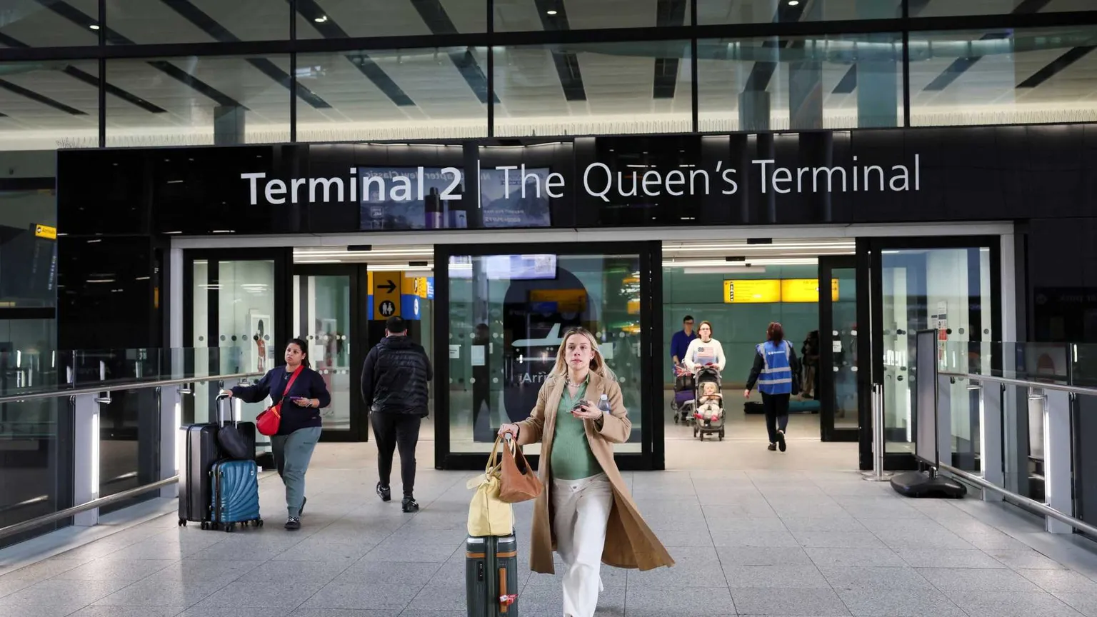 Aeroporti europei in tilt, avanza l'ipotesi del cyberattacco
