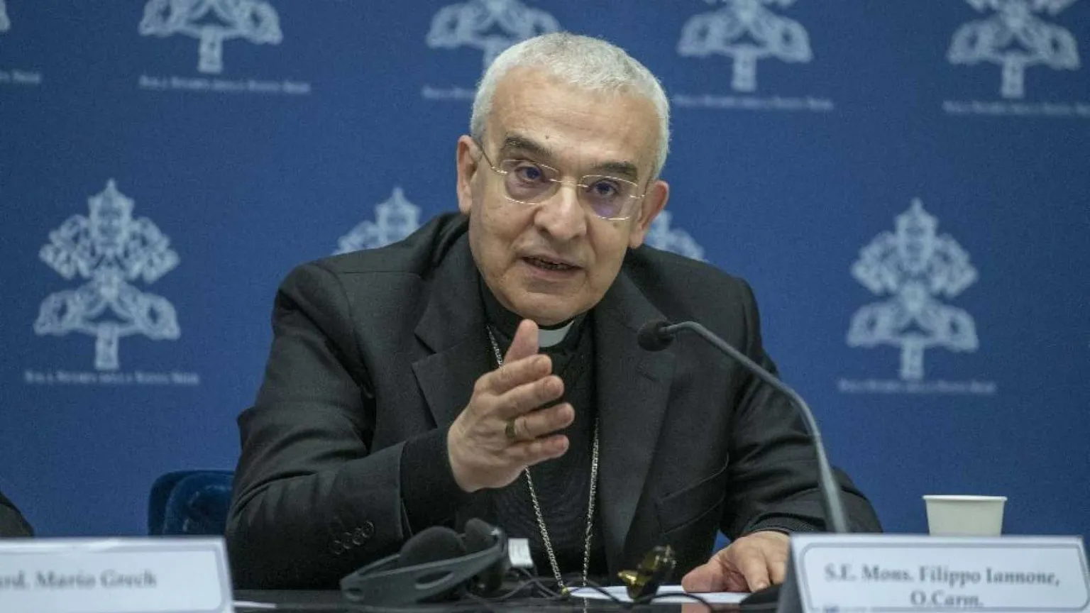 Leone XIV nomina l'italiano Iannone prefetto dei vescovi. Canonista come lui