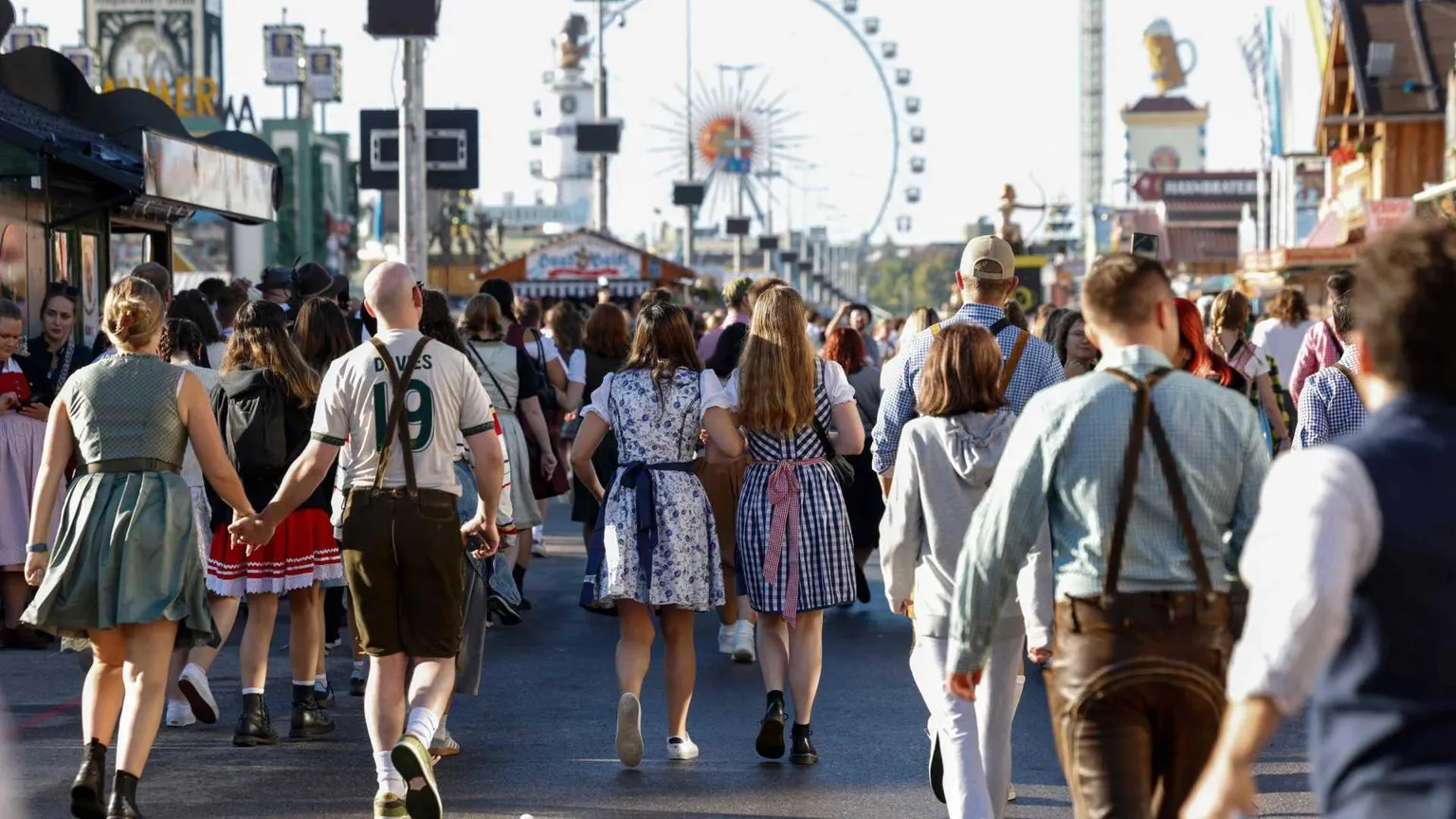 In Germania la paura degli attentati ha interrotto l'Oktoberfest