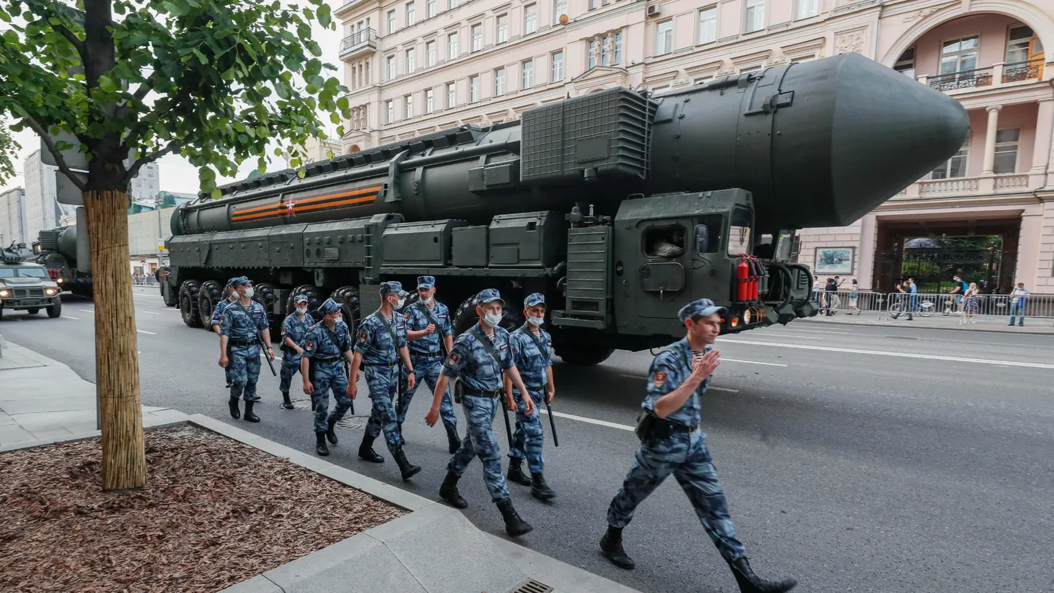 La proposta di Putin sulle testate atomiche
andrebbe presa seriamente