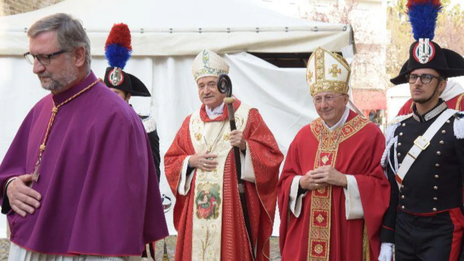 La festa patronale di San Donnino a Fidenza da sinistra il vescovo emerito di Ferrara-Comacchio Andrea Turazzi e il vescovo di Fidenza Ovidio Vezzoli (Diocesi di Fidenza)