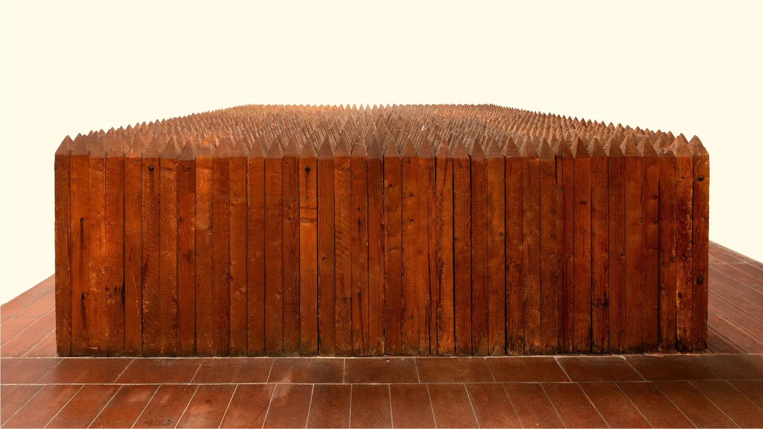 Il cosmo di legno di Mario Ceroli in mostra a Roma