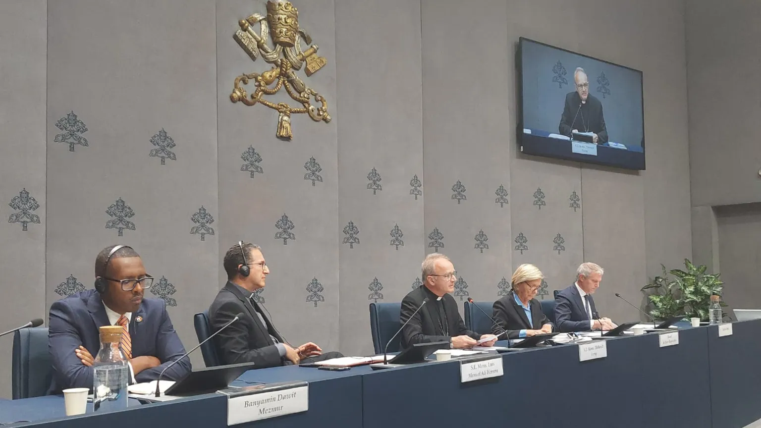 Un momento della conferenza stampa di presentazione del Report annuale della Pontificia Commissione per la tutela dei minori in Sala Stampa vaticana