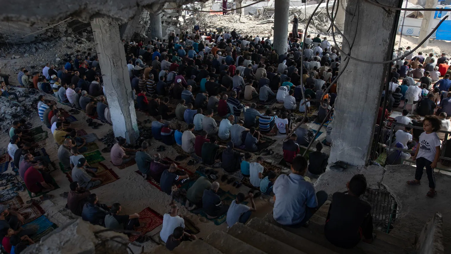 Un giorno di vera tregua a Gaza, restituito un altro corpo
