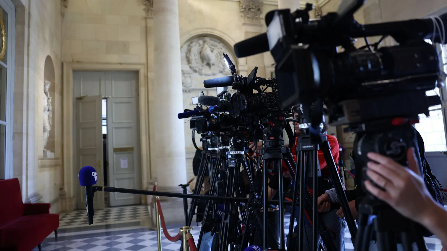 Dagli Usa all'Europa, intorno alla stampa tira una brutta aria
