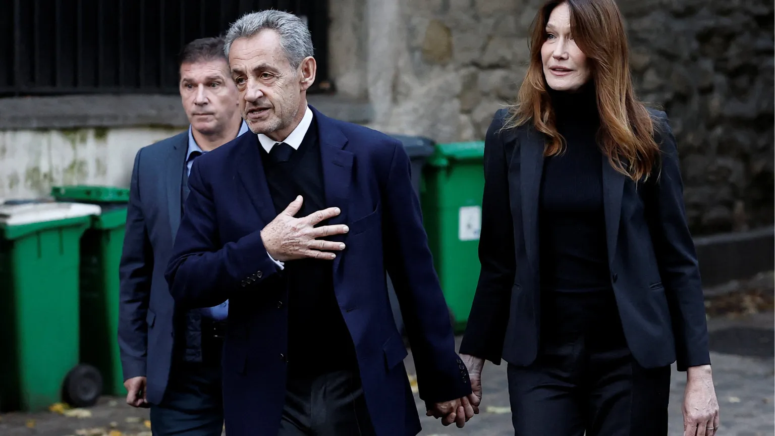 Sarkozy è entrato in  carcere: «La verità trionferà»