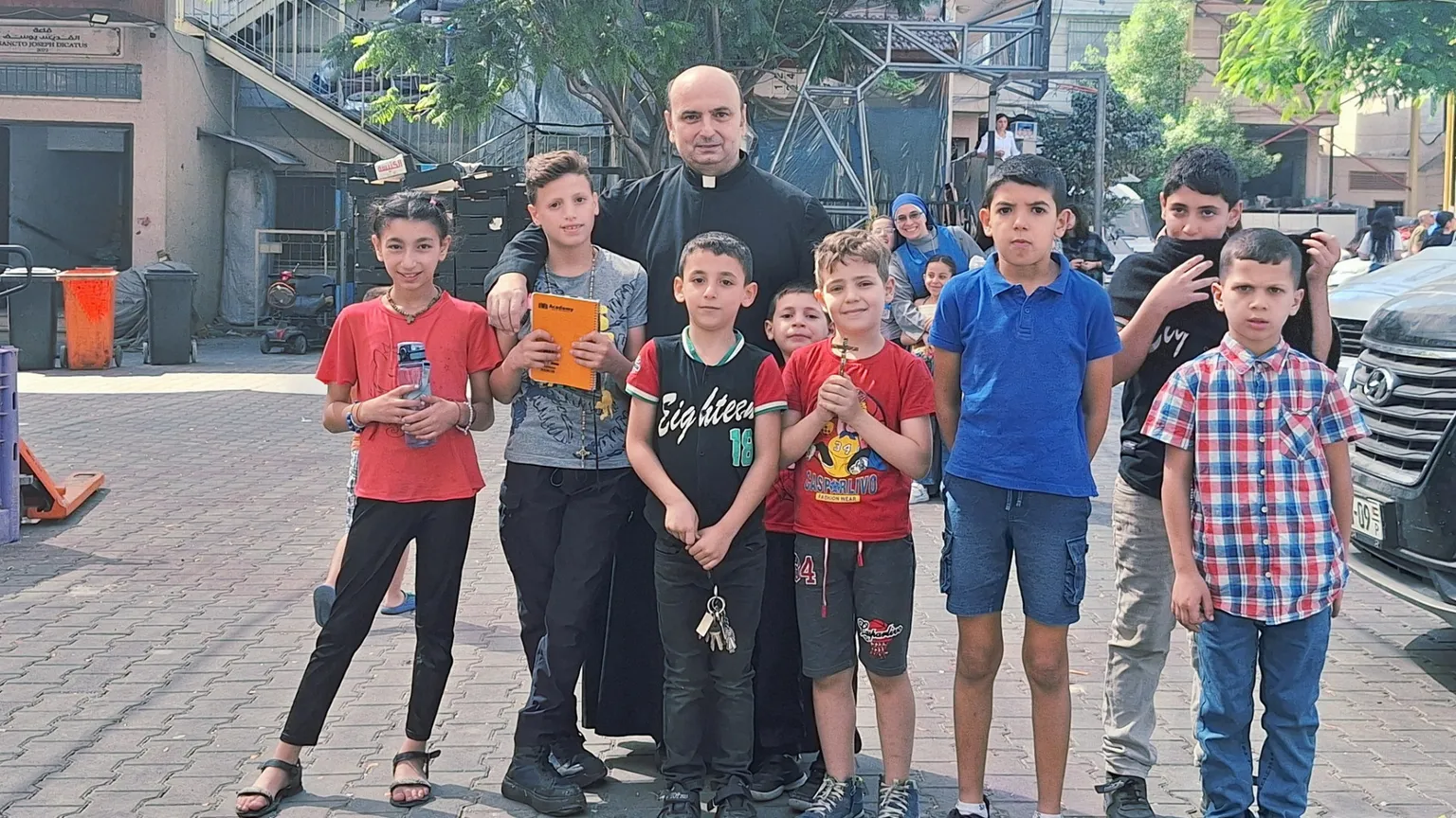 Così la vita riprende nella parrocchia di Gaza