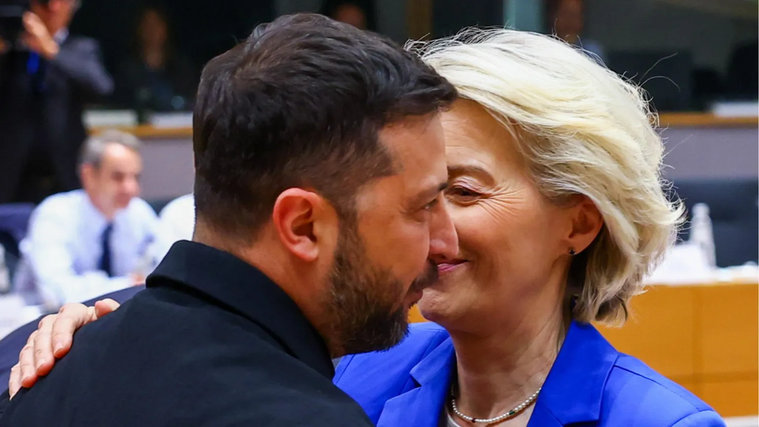 Sanzioni alla Russia, come funziona la tenaglia Usa-Ue