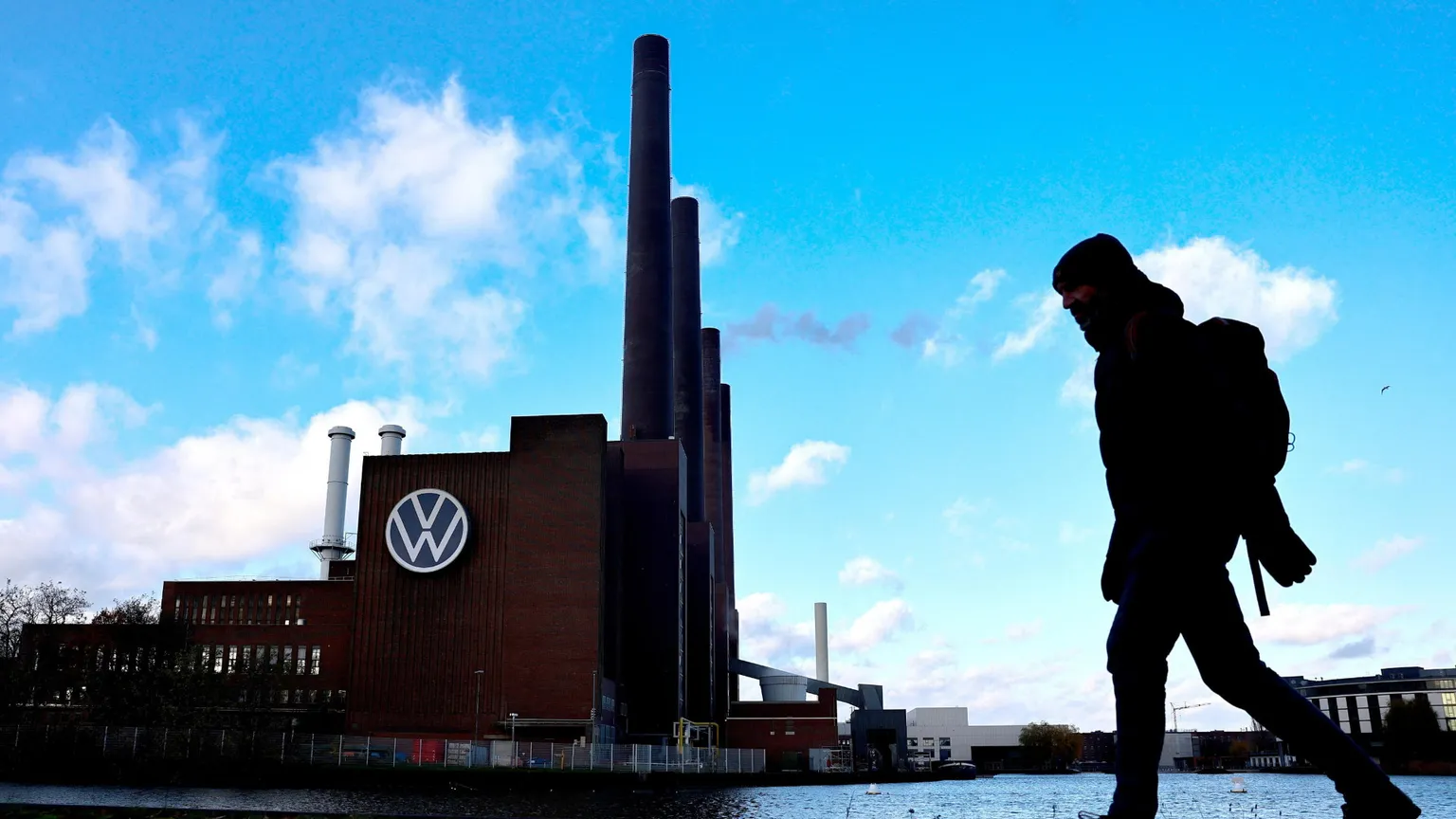 Volkswagen a rischio:
Ue in bilico nella guerra dei chip