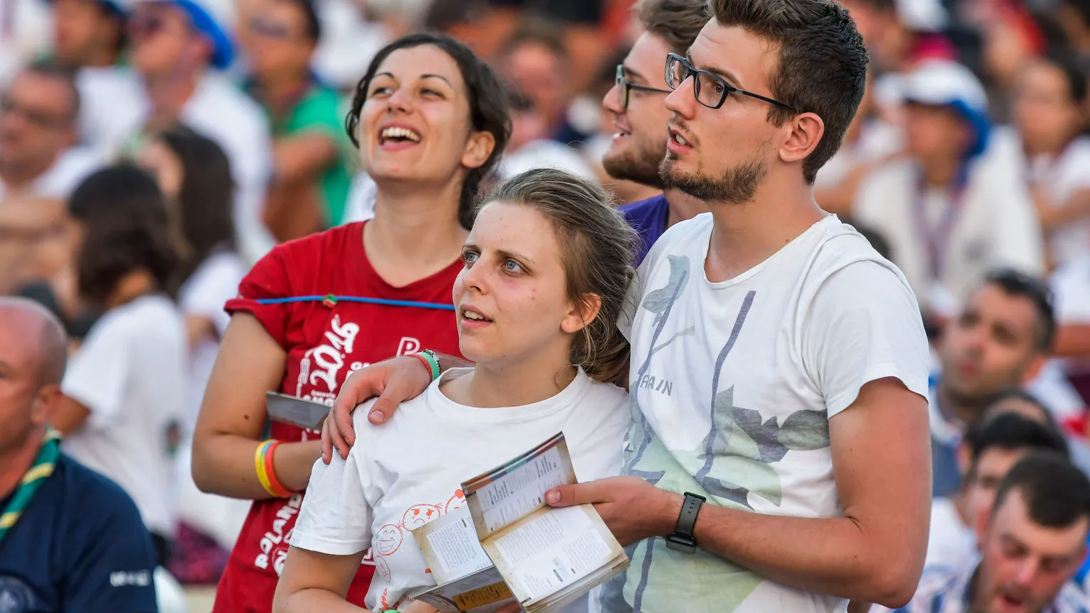 La pazienza dell'ascolto crea una Chiesa "sinodale"