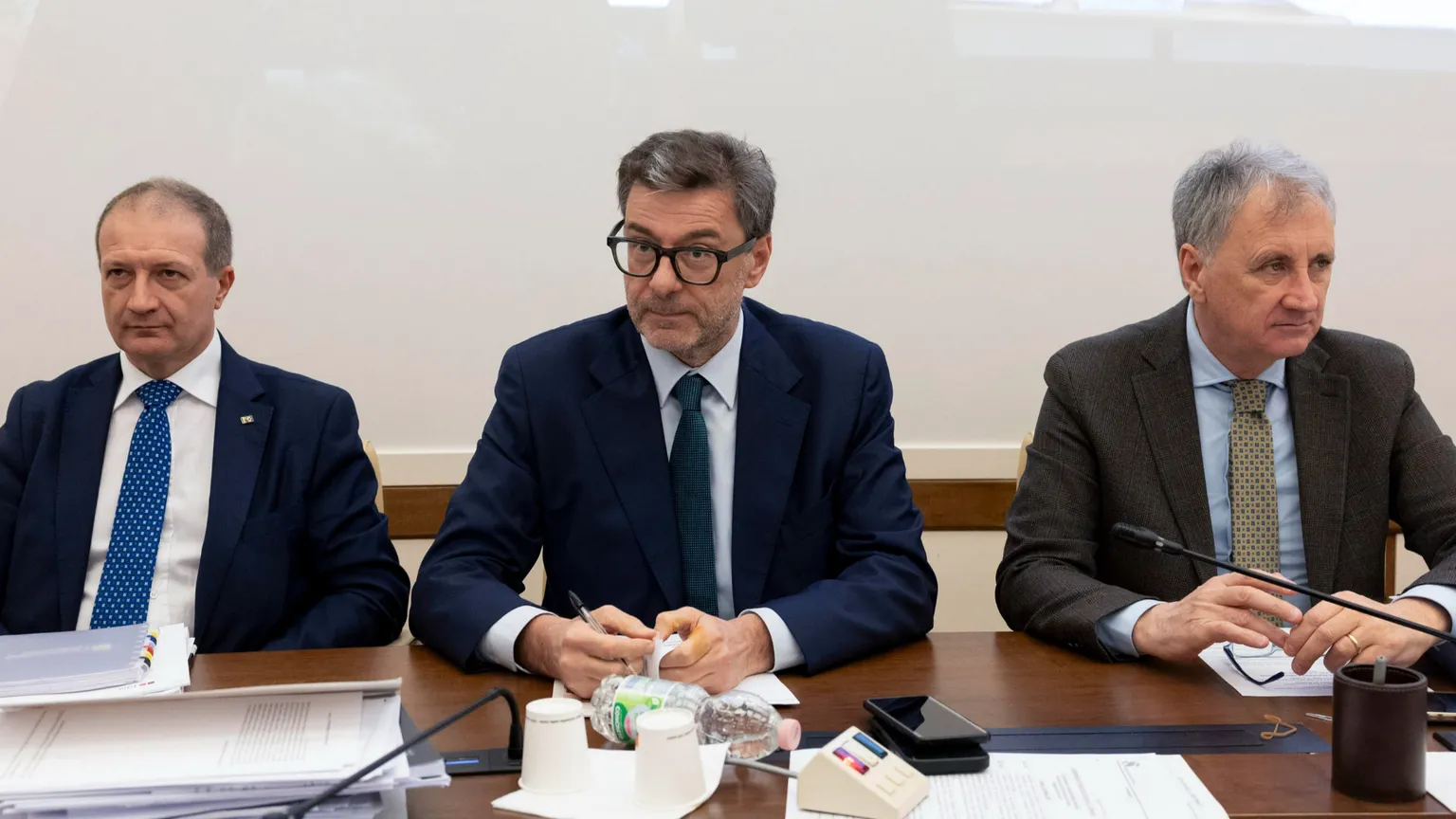 Sulla manovra ci siamo persi in una tazzina di caffè