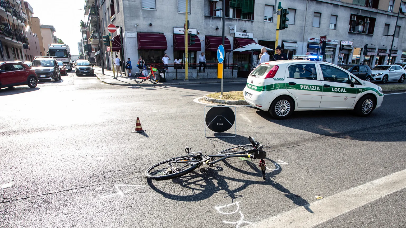 «Vuoi la patente? Devi saper guidare la bici»