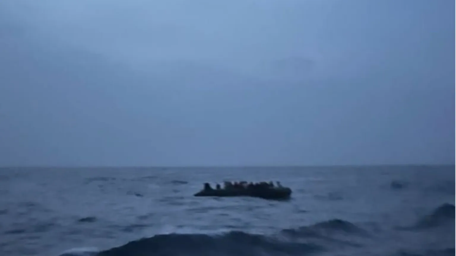 La nave Ong Louise Michel soccorre 50 migranti